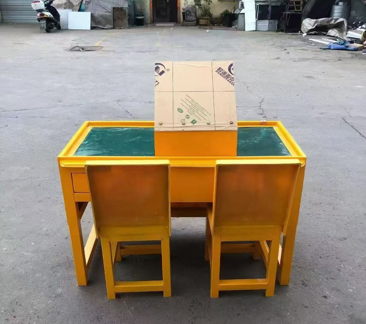 青原防静电导通桌井下煤矿火工品发放桌：危险品流转的安全守护者